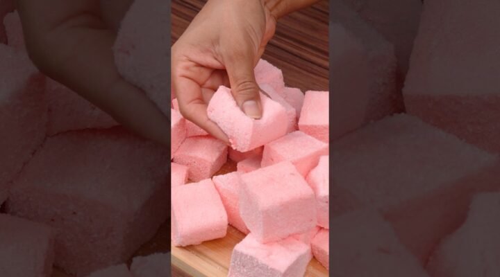 MARSHMALLOW CASEIRO. #shorts #receita #receitadoce #receitasimples #receitafácil #marshmallow