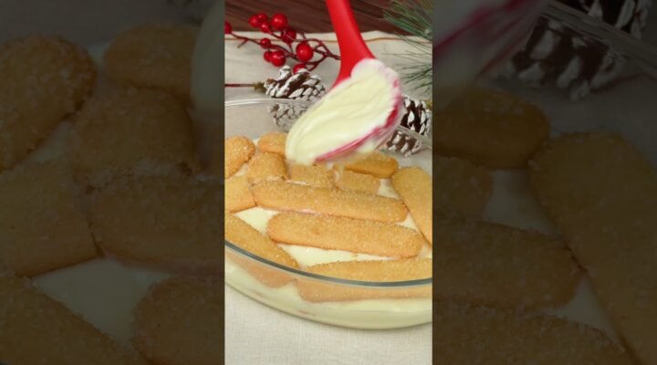 Você precisa fazer essa receita de pavê com biscoito champagne para o seu Natal!